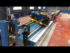 آلة قطع لفائف الفولاذ المصنوعة من الحديد الحديدي المتحكم بتقنية CNC PLC 800-2000mm