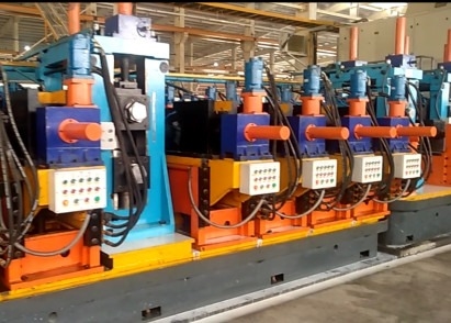 آلة تصنيع الأنابيب الفولاذية الملحومة على البارد من الكربون 219 مم