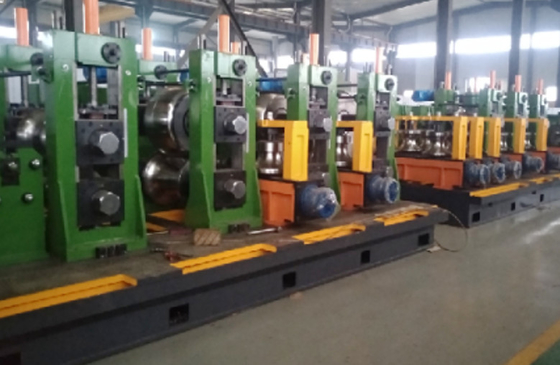 مطحنة الأنابيب الملحومة ذات التردد العالي Hg530 Hf مطحنة الأنبوب الملحومة ذات القطر الكبير 325 مم - 530 مم