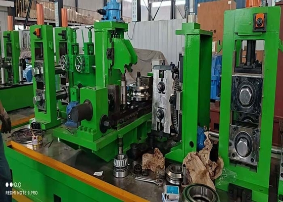خط إنتاج الأنابيب الفولاذية ذات الجهد العالي الداخلي 3-8 مم 600KW 380v/440v