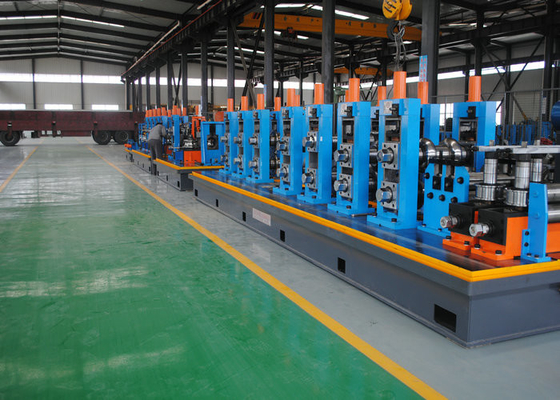 خط إنتاج صناعي لإنتاج الأنابيب Hf Tube Mill 380V/440V مع طول 4-8m