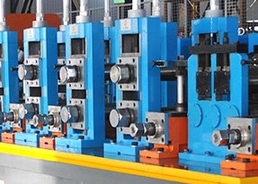 خط إنتاج أنابيب الصلب 350kw 20x20 مستقيم الكربون التماس