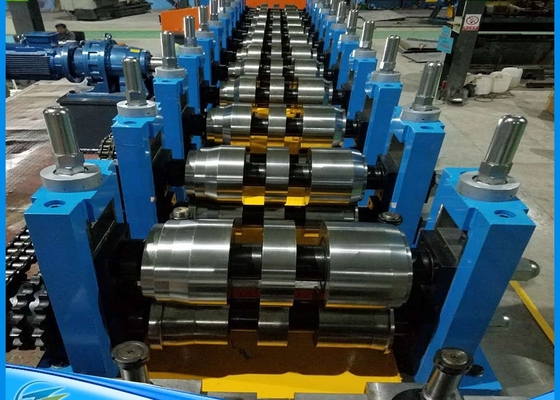 خط إنتاج أنابيب الصلب HRC 20m / Min 12mm